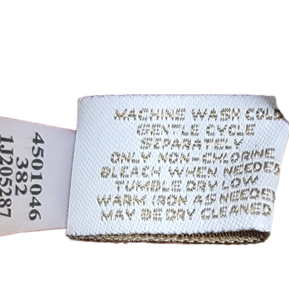 Chicos Size 1 Medium Sz 8) Red Sleeveless Blouse with Pleating - Picture 4 of 5